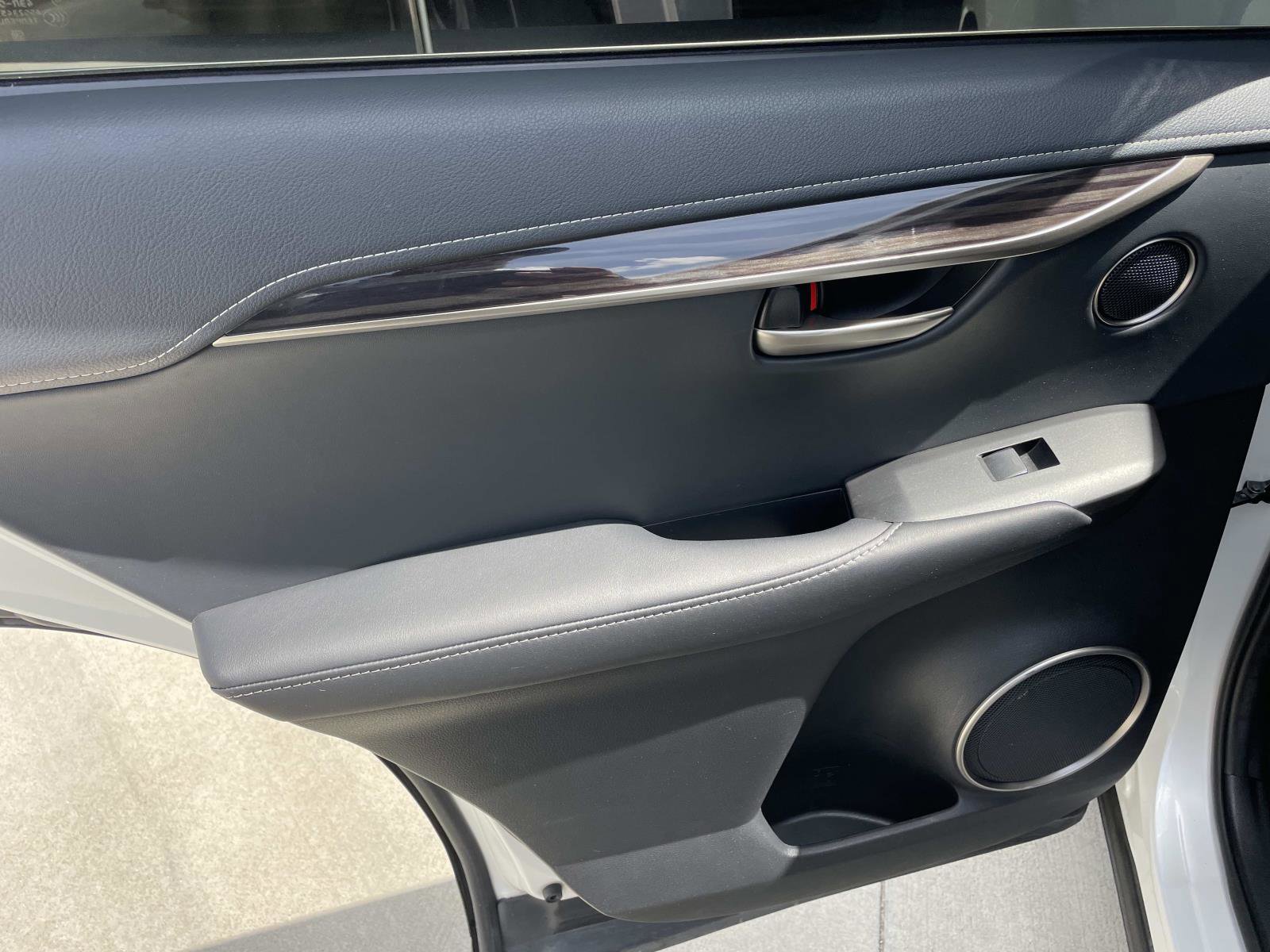 Used 2015 Lexus NX 200t FWD w/ Luxury Package image 18