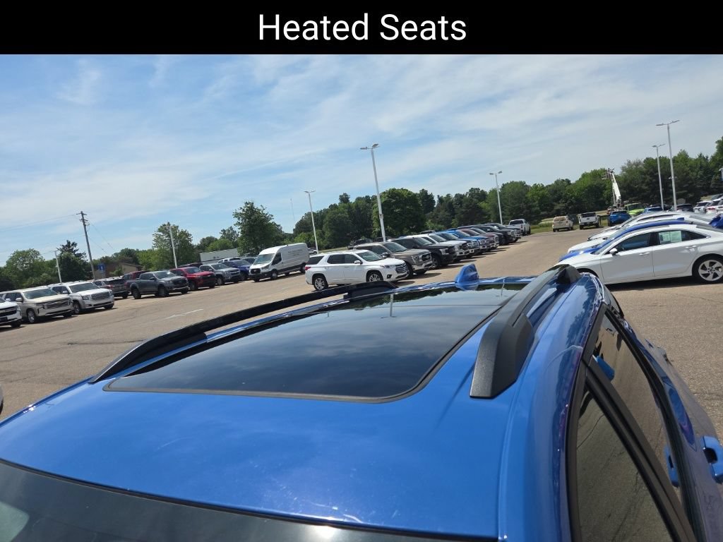 Used 2025 Chevrolet Equinox ACTIV w/ Safety and Technology Package AWD/4WD image 12