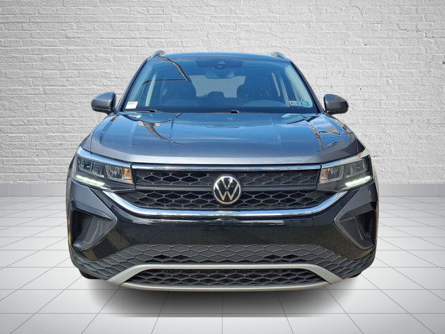 Used 2022 Volkswagen Taos SE AWD/4WD image 2