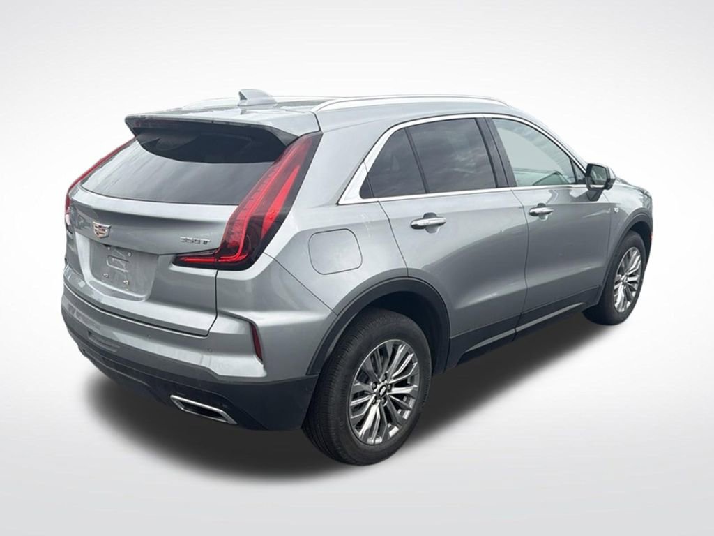 Used 2025 Cadillac XT4 Premium Luxury FWD image 12