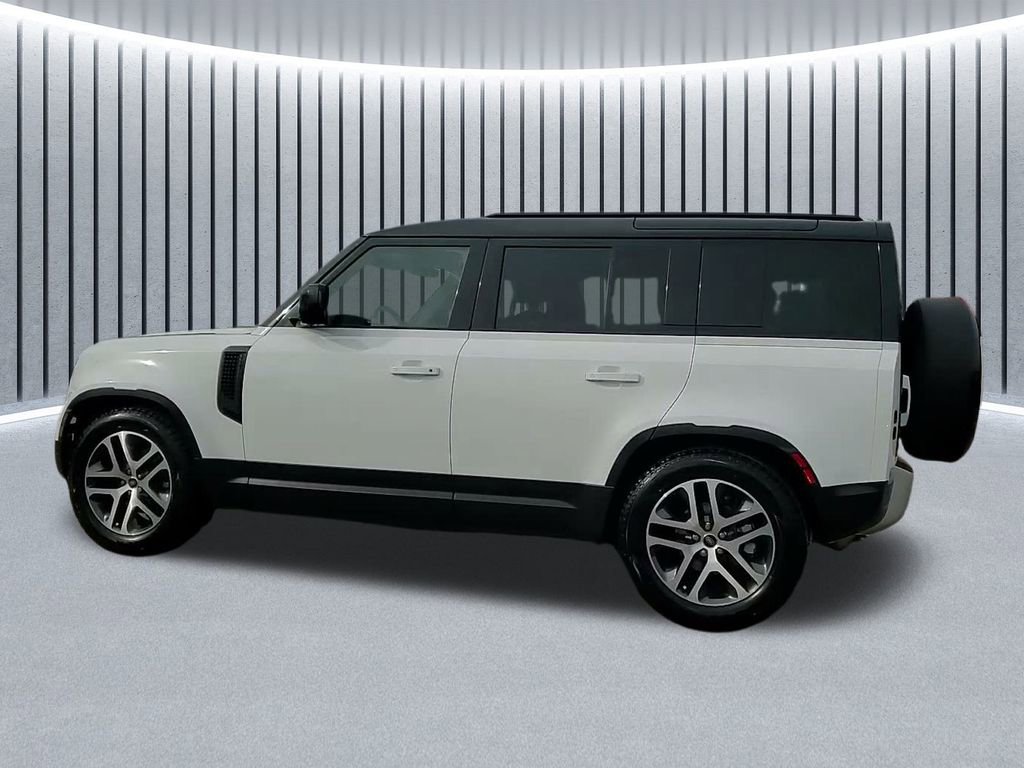 Used 2025 Land Rover Defender 110 S image 13