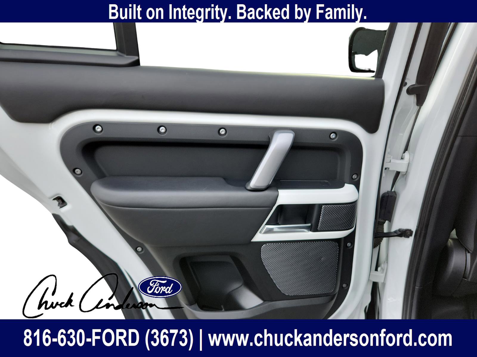 Used 2021 Land Rover Defender 110 X-Dynamic HSE image 24