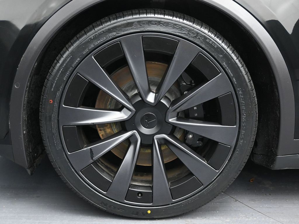 Used 2022 Tesla Model X Plaid image 9