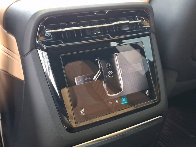 Certified 2026 Cadillac Escalade IQ Luxury 2 w/ LPO, Premium Carpet Package AWD/4WD image 9