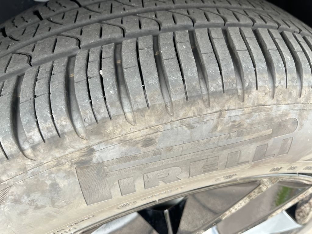 Used 2025 Land Rover Discovery Sport S image 30