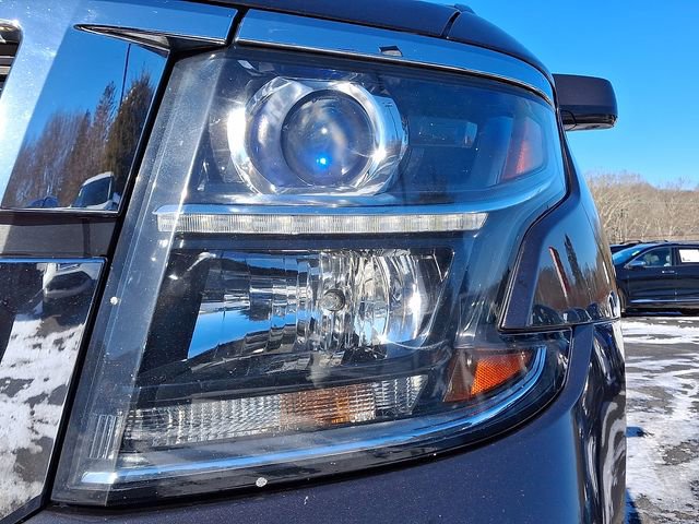 Used 2017 Chevrolet Suburban LT w/ Luxury Package image 12