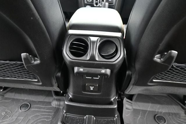 Used 2024 Jeep Wrangler Unlimited Sahara w/ Safety Group AWD/4WD image 23