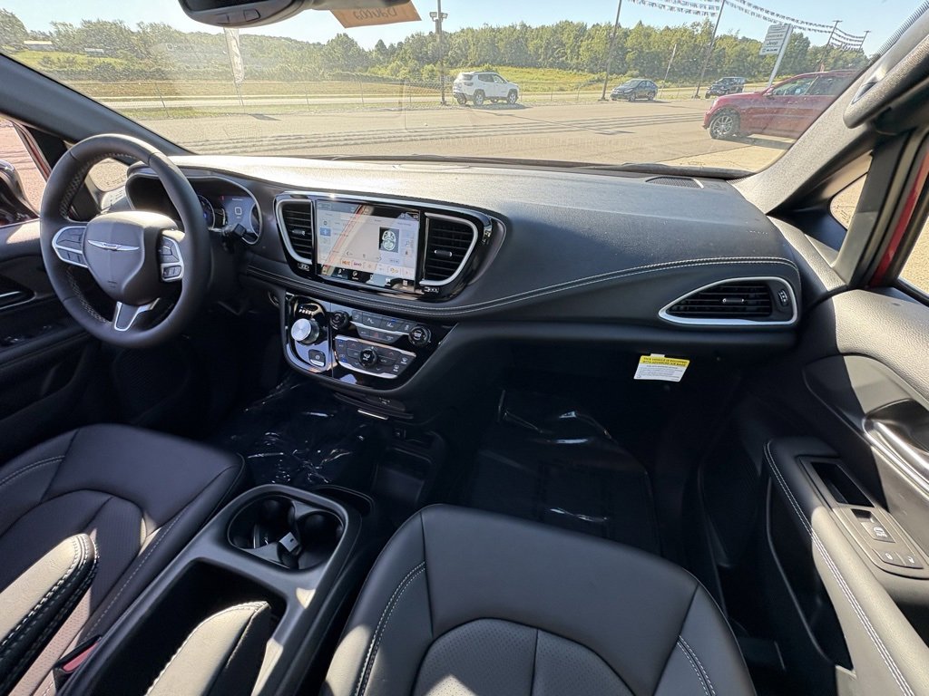 New 2026 Chrysler Pacifica Select image 28