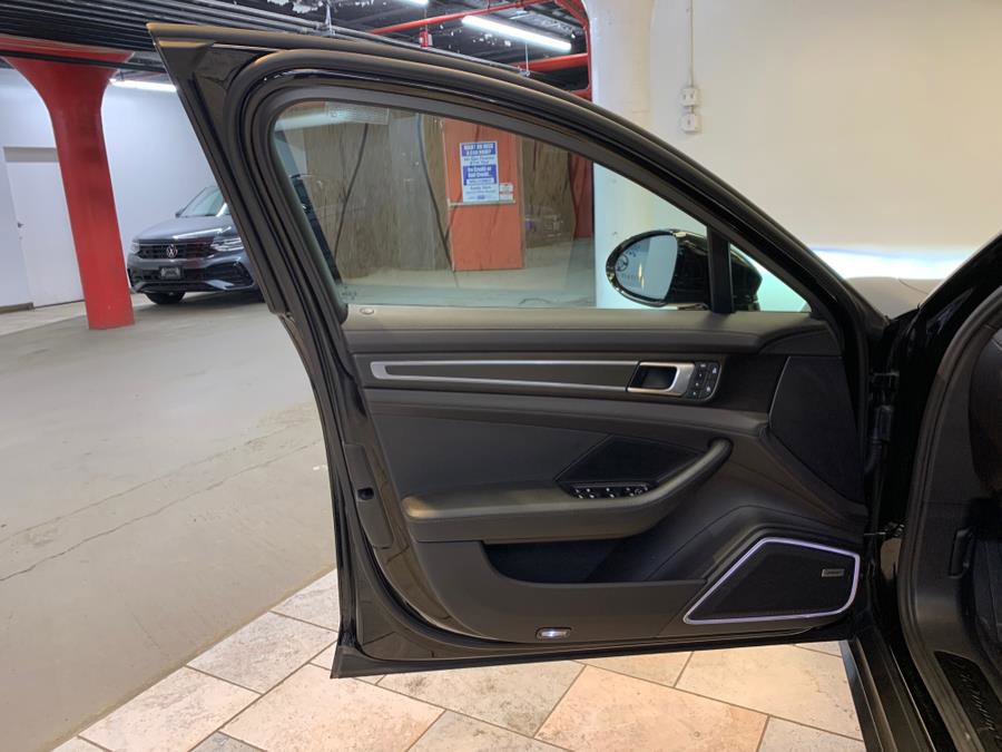 Used 2023 Porsche Panamera 4 Platinum Edition w/ Assistance Package image 13