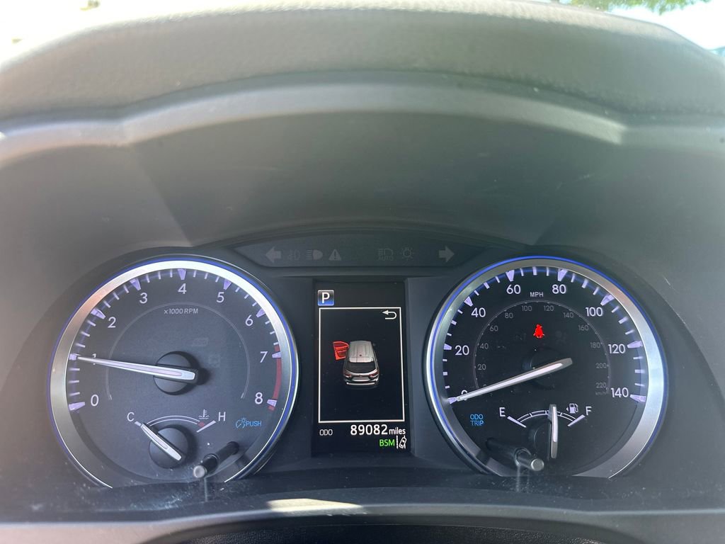Used 2019 Toyota Highlander XLE AWD/4WD image 13