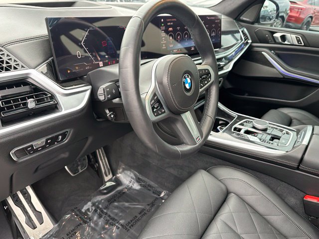 Used 2023 BMW X7 xDrive40i w/ M Sport Package AWD/4WD image 27