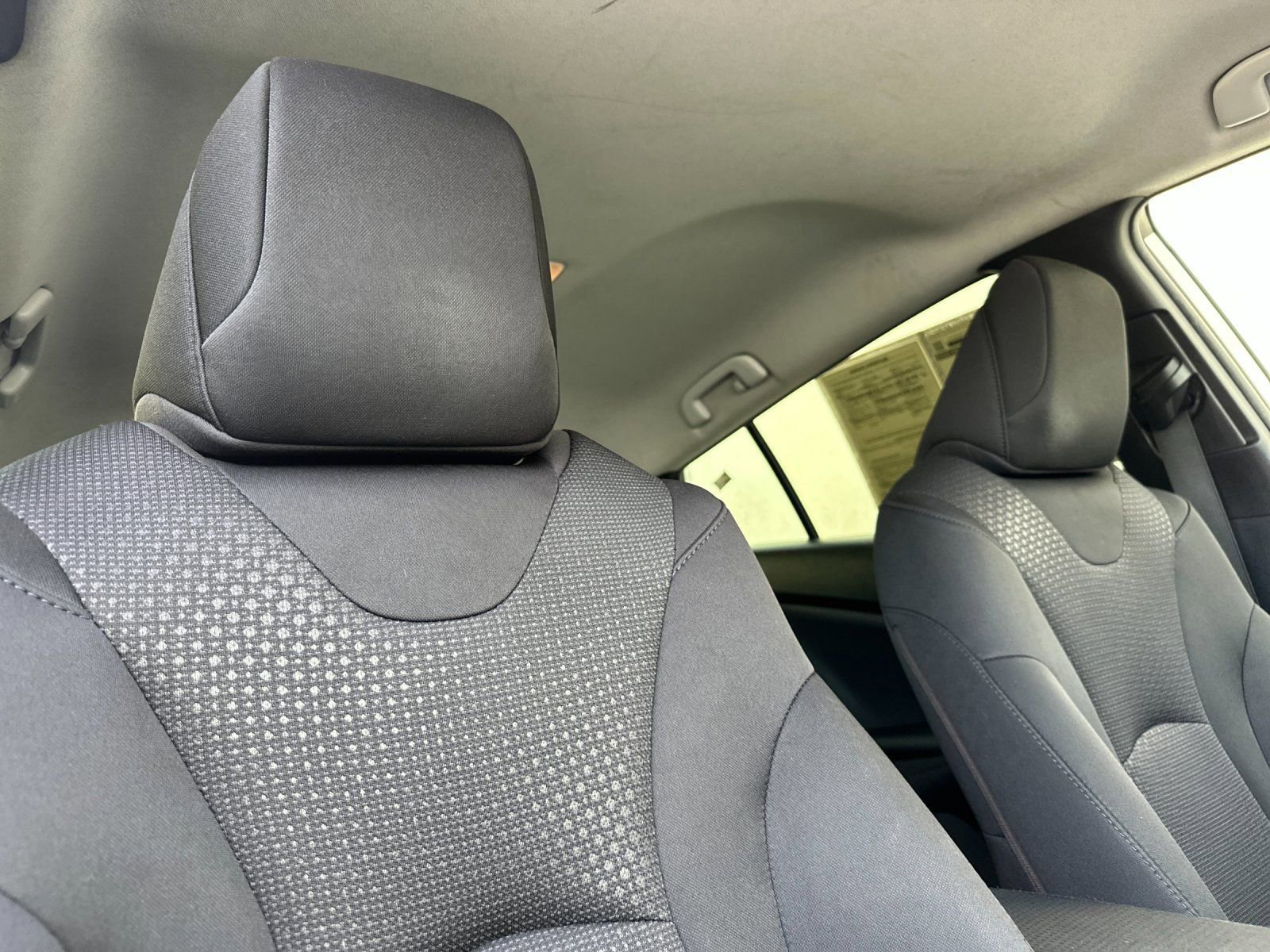 Used 2020 Toyota Prius LE image 19