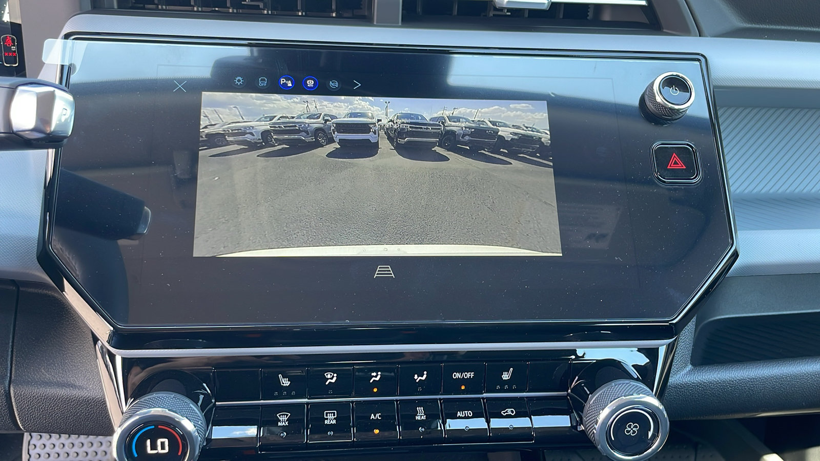 New 2027 Chevrolet Bolt LT w/ Comfort Package FWD image 22