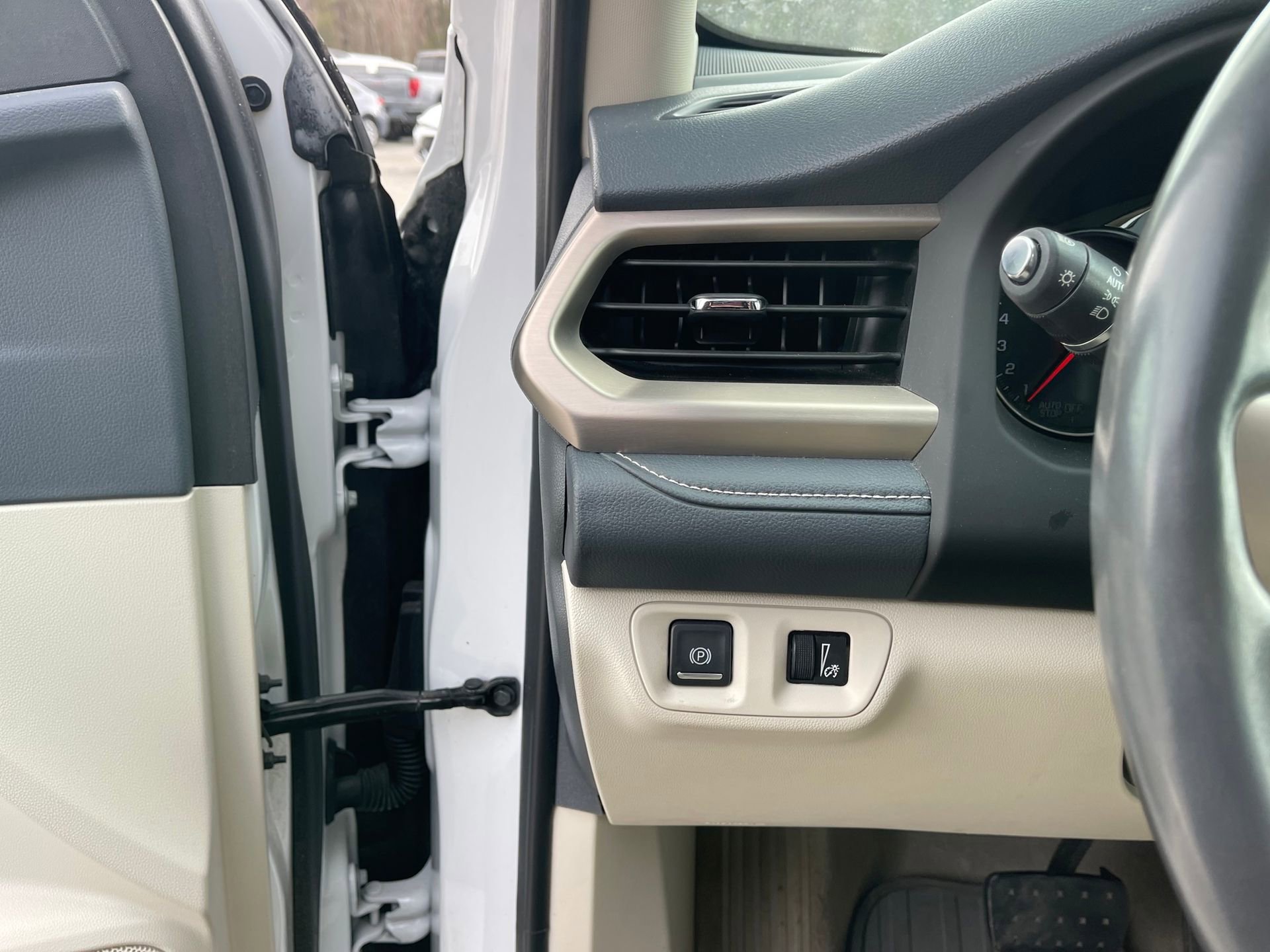 Used 2020 GMC Acadia Denali w/ Trailering Package image 14