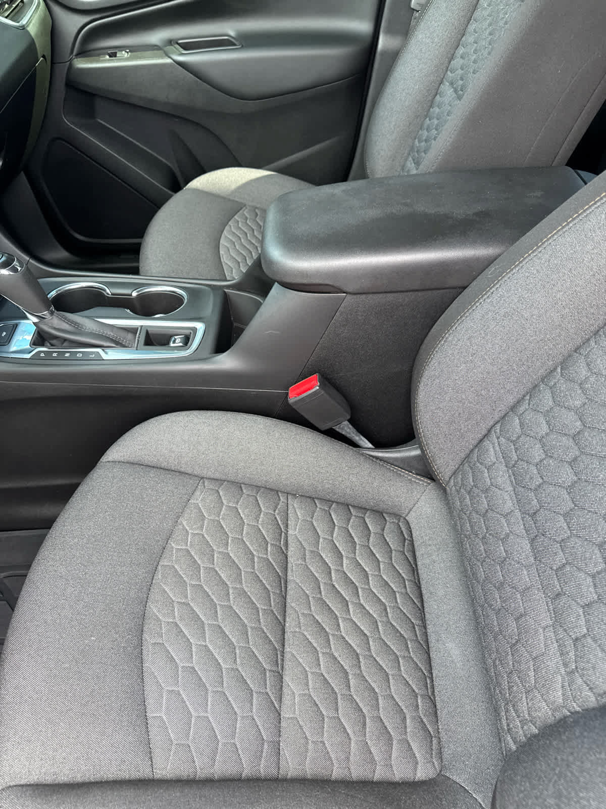 Used 2020 Chevrolet Equinox LT FWD image 12