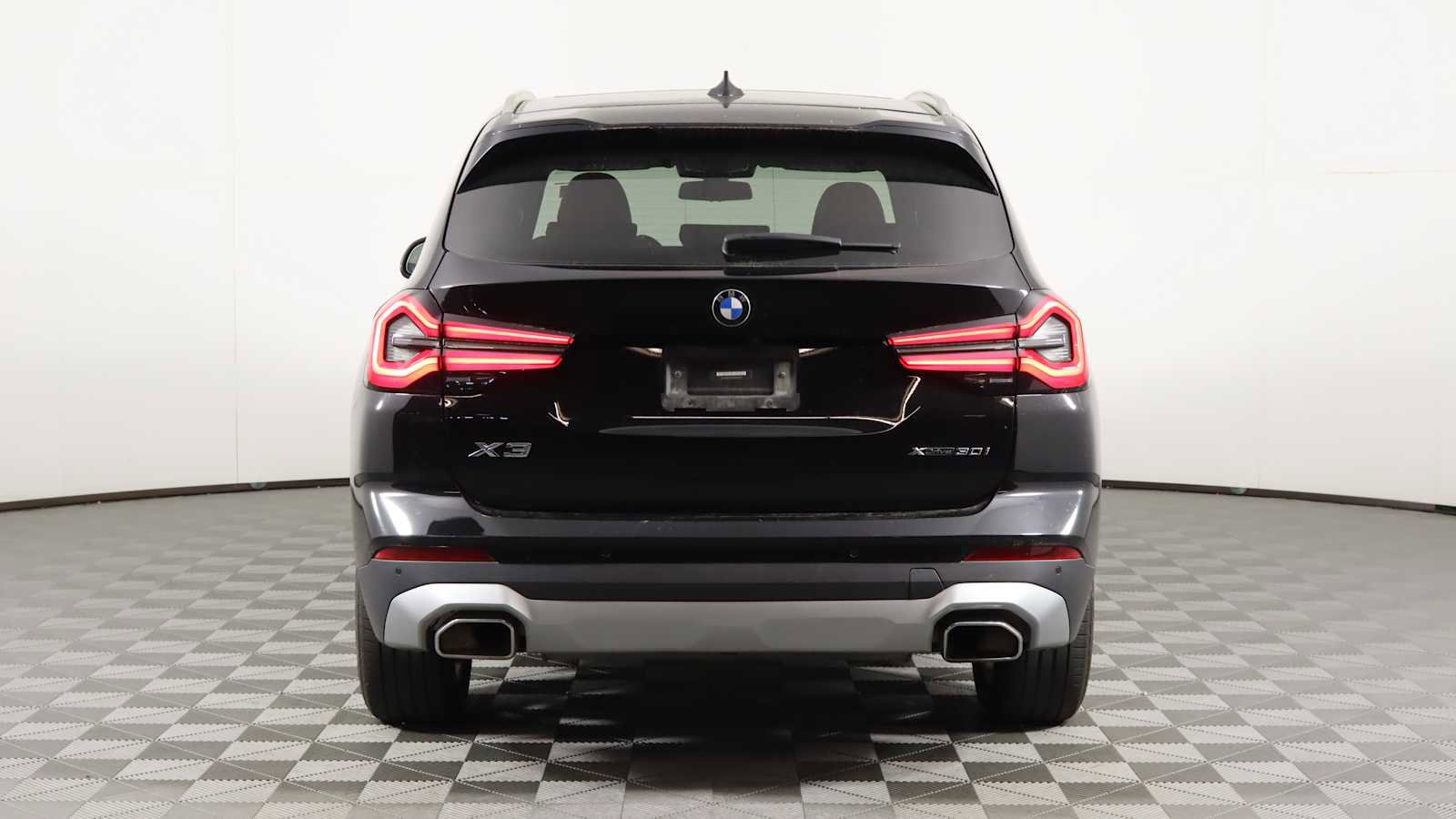Used 2023 BMW X3 xDrive30i w/ Premium Package image 9