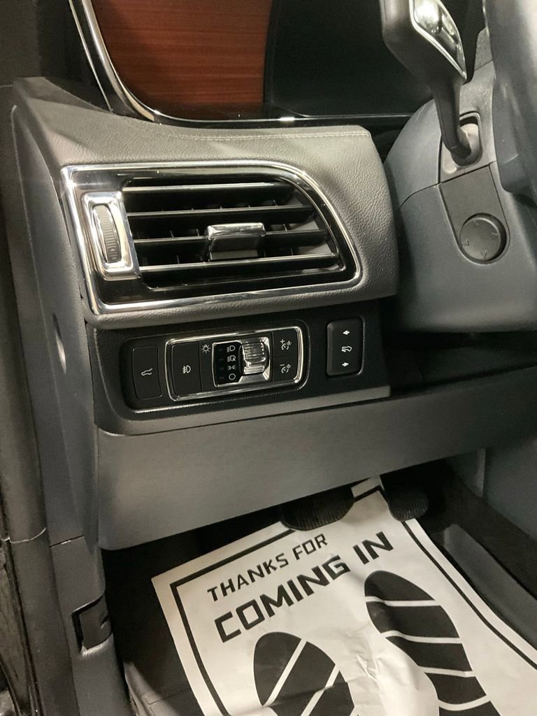 Used 2022 Lincoln Navigator L Reserve image 8