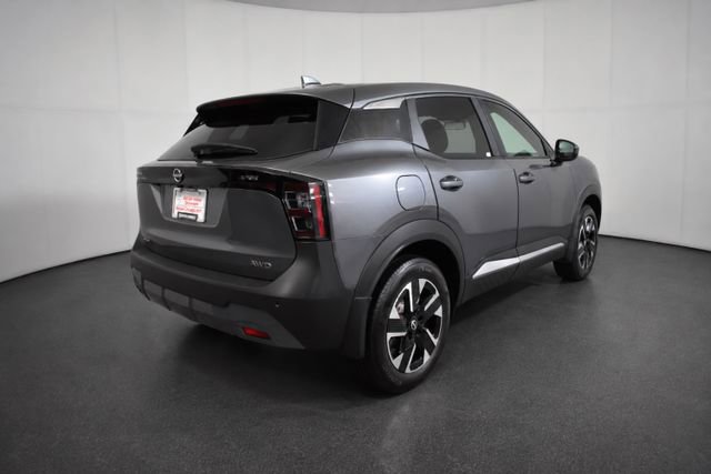 Certified 2025 Nissan Kicks SV AWD/4WD image 4