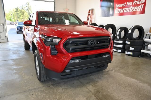 New 2026 Toyota Tacoma SR5 AWD/4WD image 3