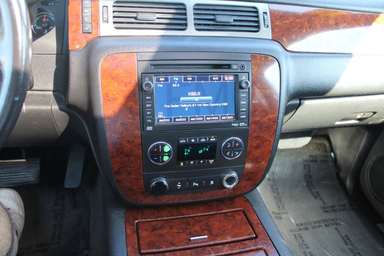 Used 2011 Chevrolet Suburban LTZ AWD/4WD image 15