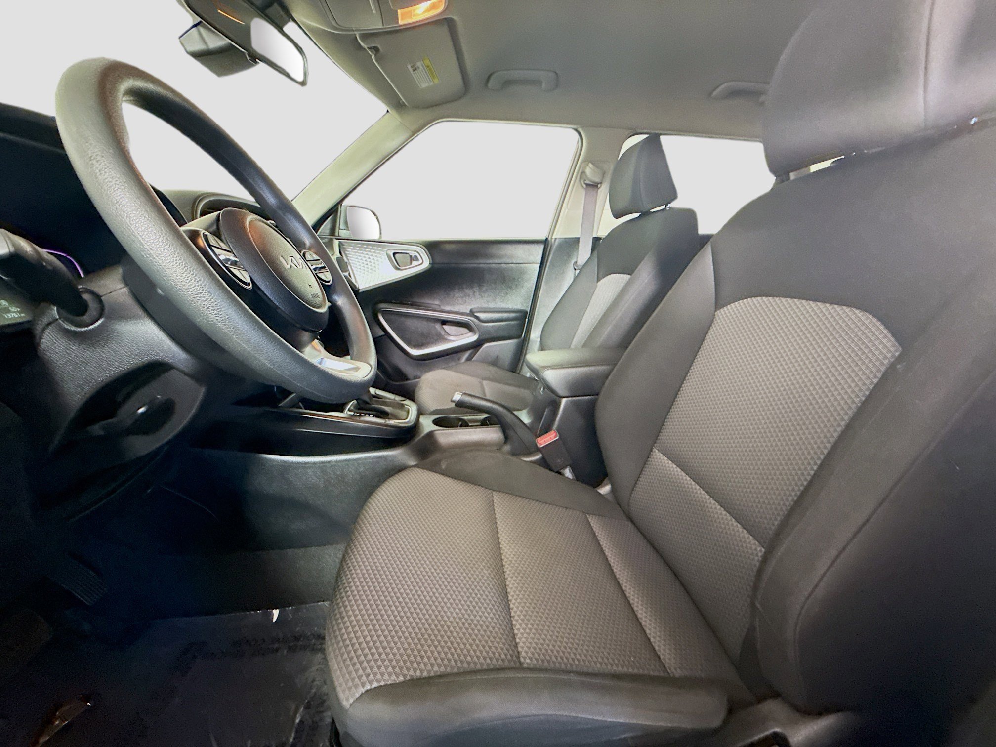Used 2025 Kia Soul LX w/ LX Technology Package image 21