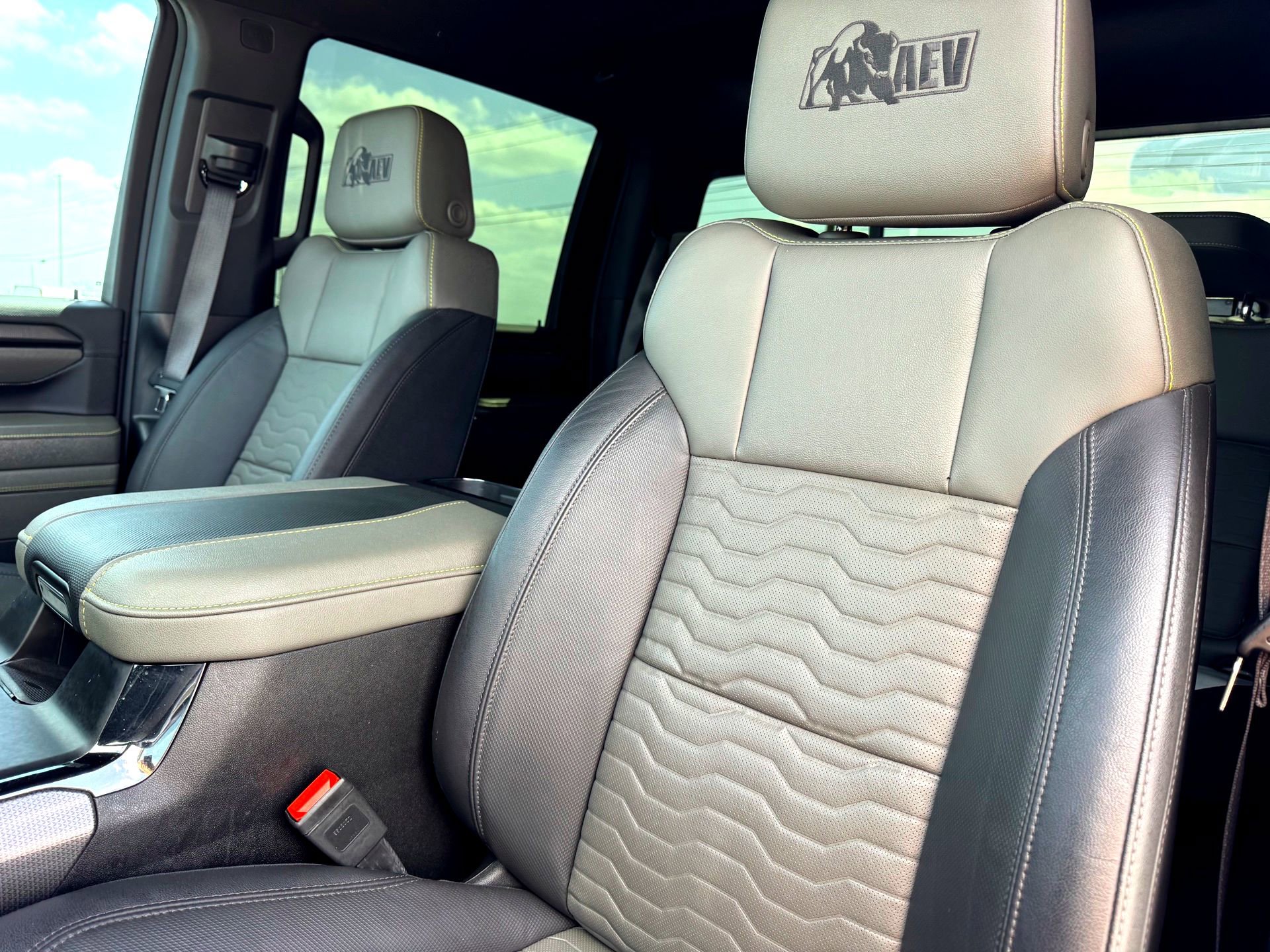 Used 2025 Chevrolet Silverado 2500 ZR2 w/ ZR2 Bison Edition image 15