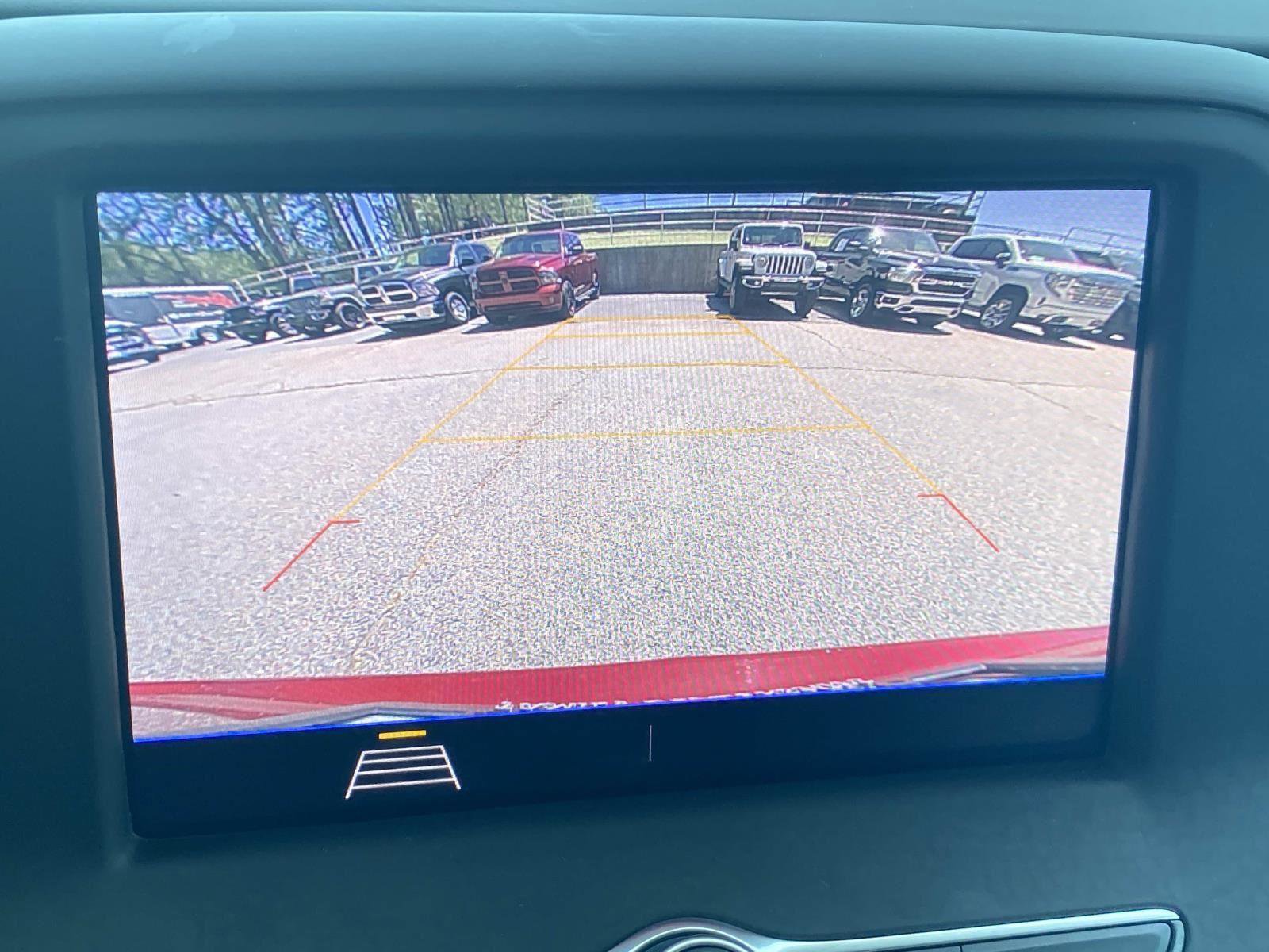 Used 2020 Chevrolet Camaro LT RWD image 29