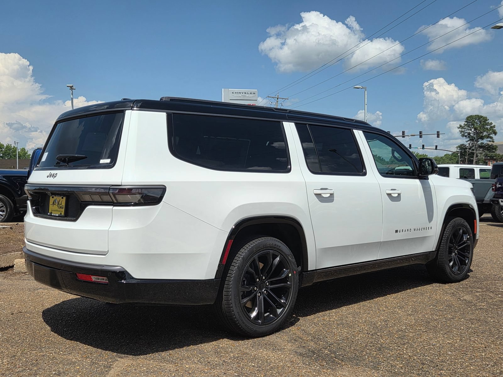 New 2026 Jeep Grand Wagoneer L Summit AWD/4WD image 3