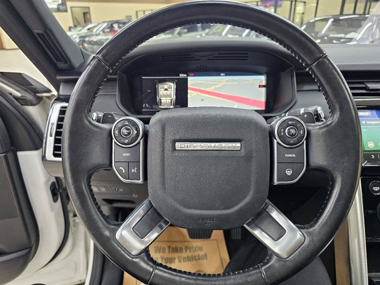 Used 2018 Land Rover Discovery HSE AWD/4WD image 32
