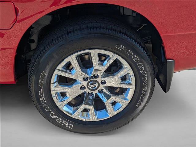 Used 2021 Nissan Titan SV w/ SV Convenience Package image 24