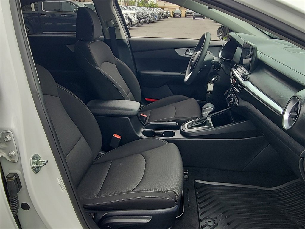 Used 2024 Kia Forte LXS w/ LXS Technology Package image 24