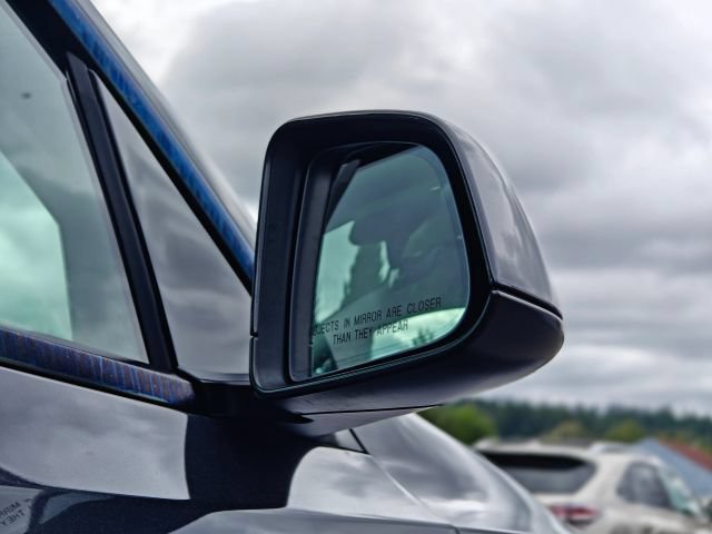 Used 2025 Tesla Model Y Long Range AWD/4WD image 15