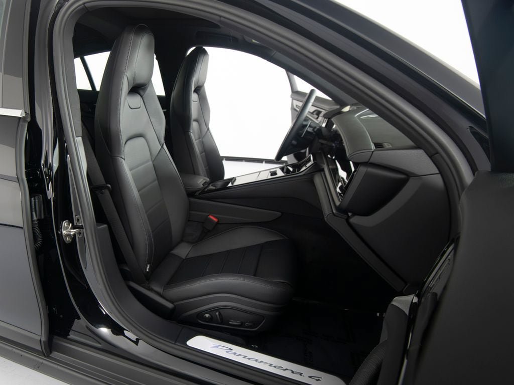 New 2026 Porsche Panamera 4 AWD/4WD image 36