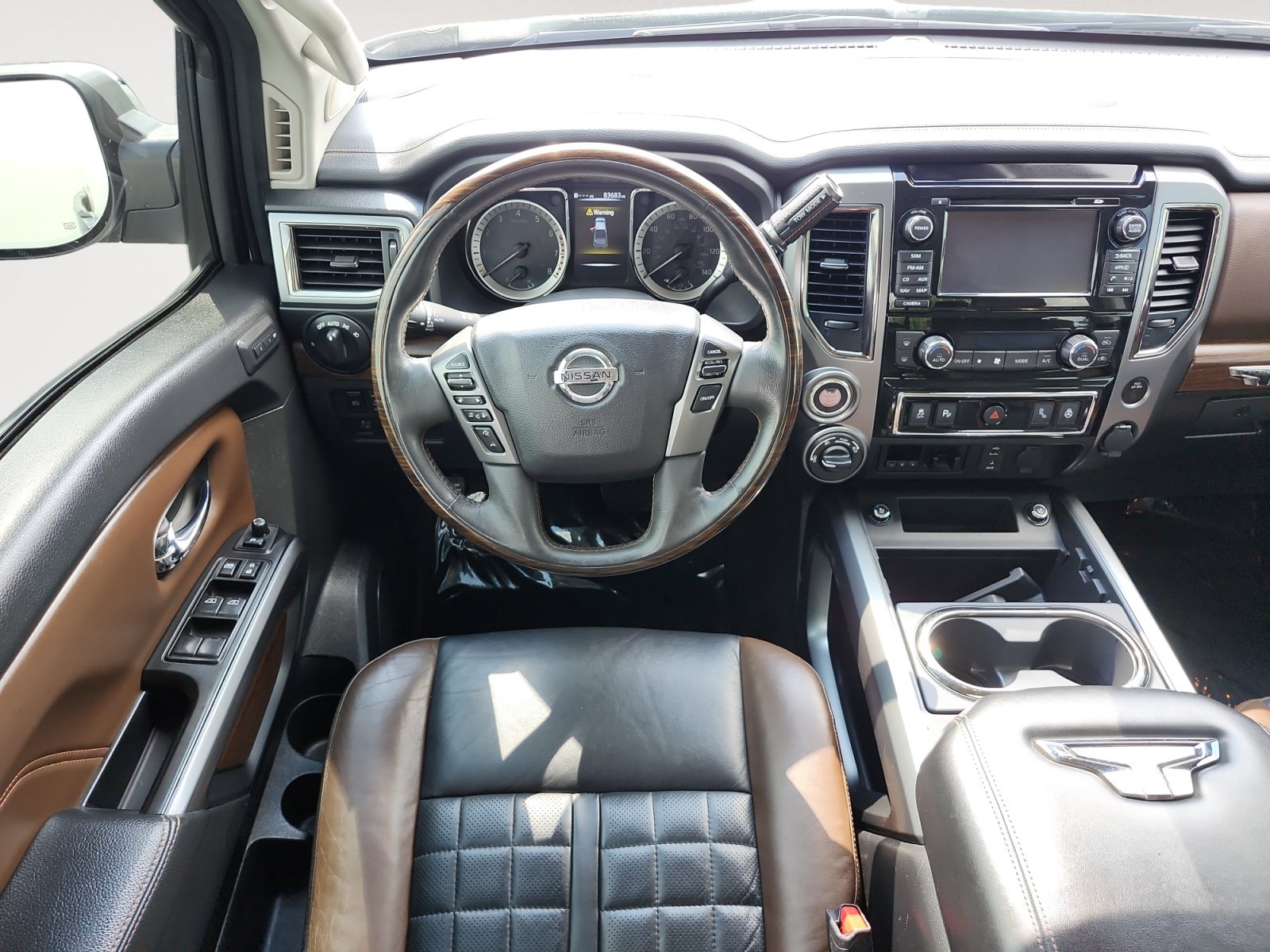Used 2018 Nissan Titan Platinum Reserve w/ Platinum Utility Package AWD/4WD image 10