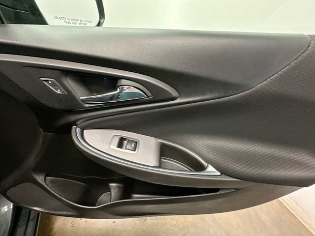 Used 2018 Chevrolet Malibu LT FWD image 22
