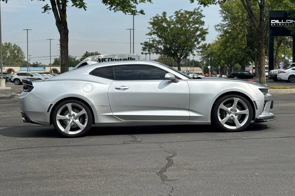 Used 2018 Chevrolet Camaro SS RWD image 3