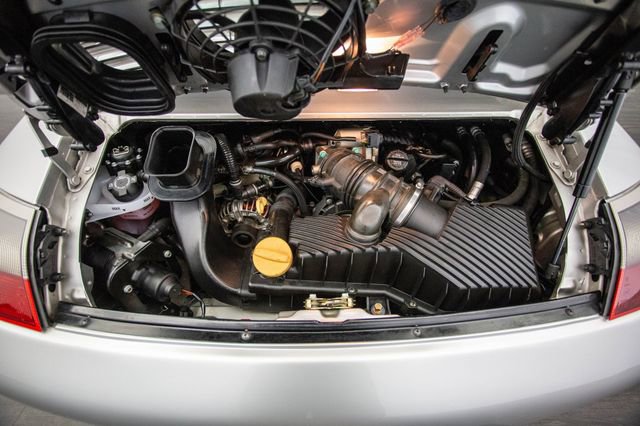 Used 2001 Porsche 911 2dr Carrera Coupe Tiptronic image 12