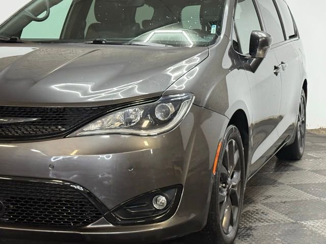 Used 2020 Chrysler Pacifica Limited image 7
