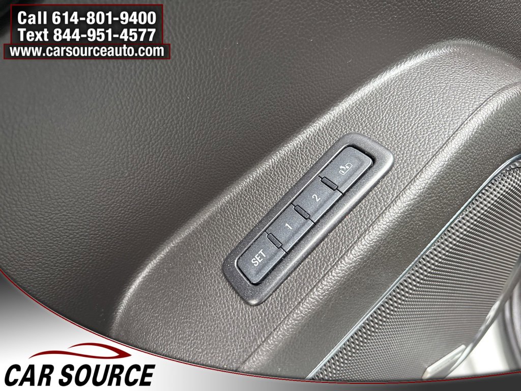 Used 2017 Chevrolet Suburban LT image 19