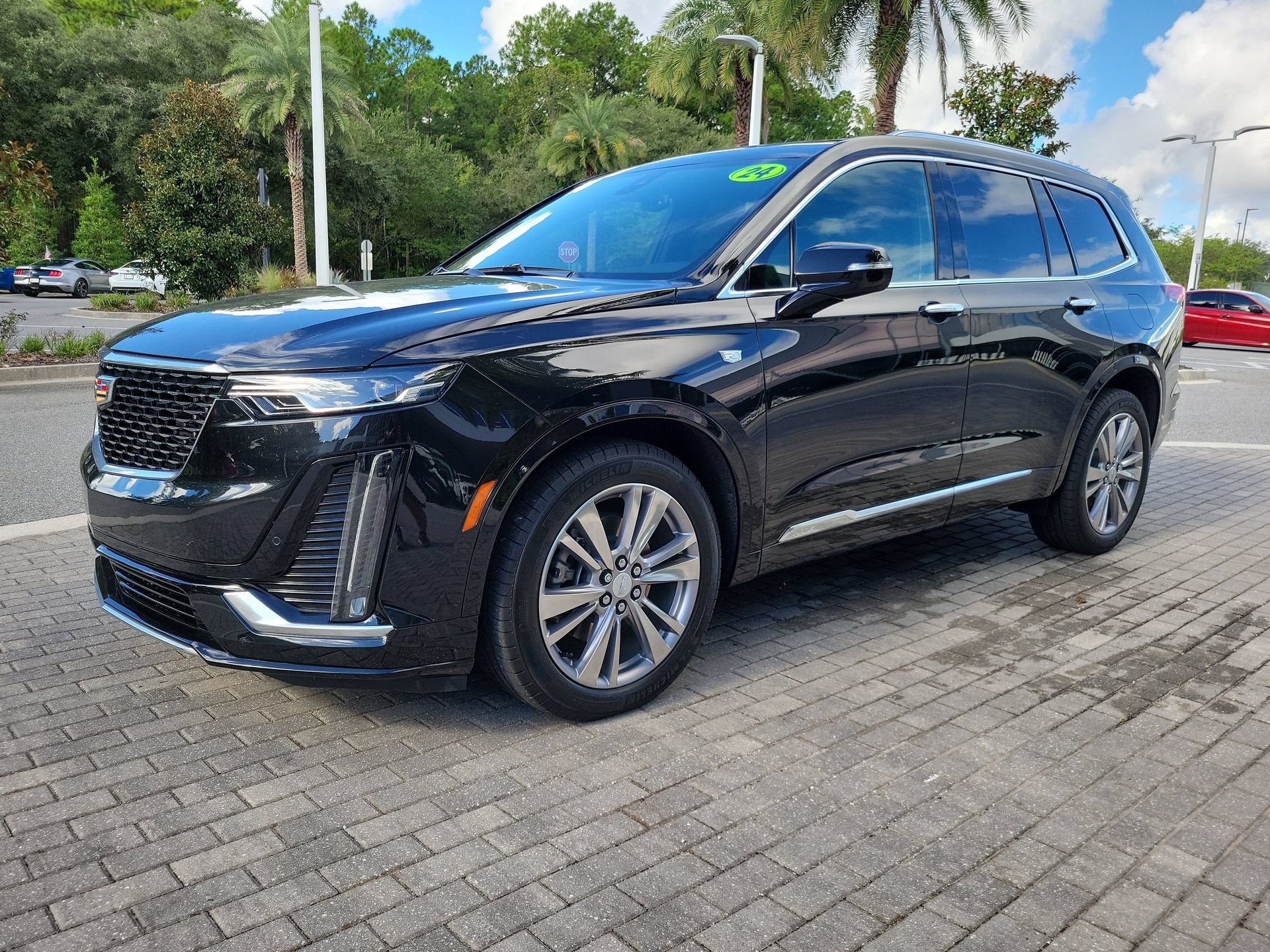 Used 2024 Cadillac XT6 Premium Luxury FWD image 6