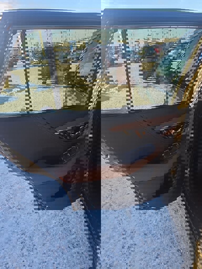 Used 2023 Subaru Outback Touring w/ Popular Package #2 image 23