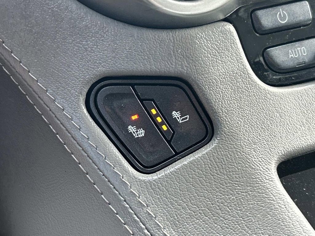 Used 2018 Chevrolet Tahoe LT AWD/4WD image 36