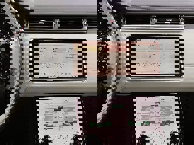 Used 2018 Land Rover Range Rover Velar R-Dynamic HSE image 15