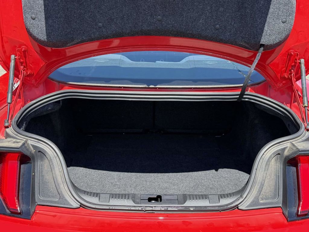 Used 2020 Ford Mustang Coupe RWD image 14