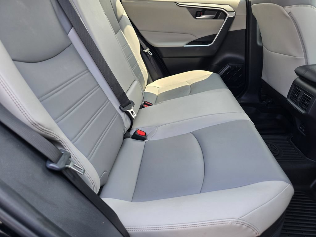 Certified 2023 Toyota RAV4 XLE Premium AWD/4WD image 15