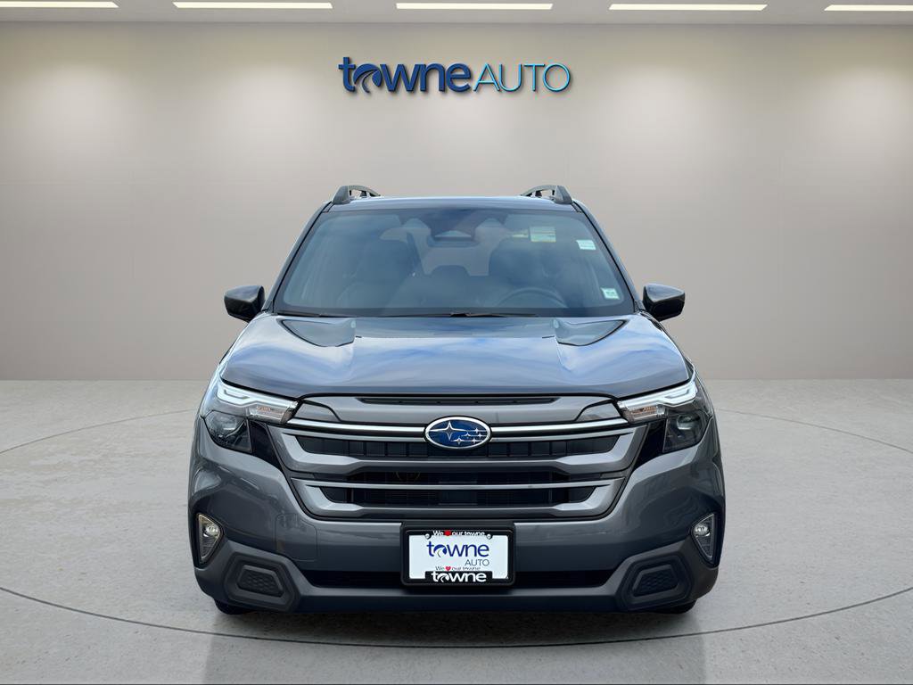 Used 2025 Subaru Forester Premium AWD/4WD image 8