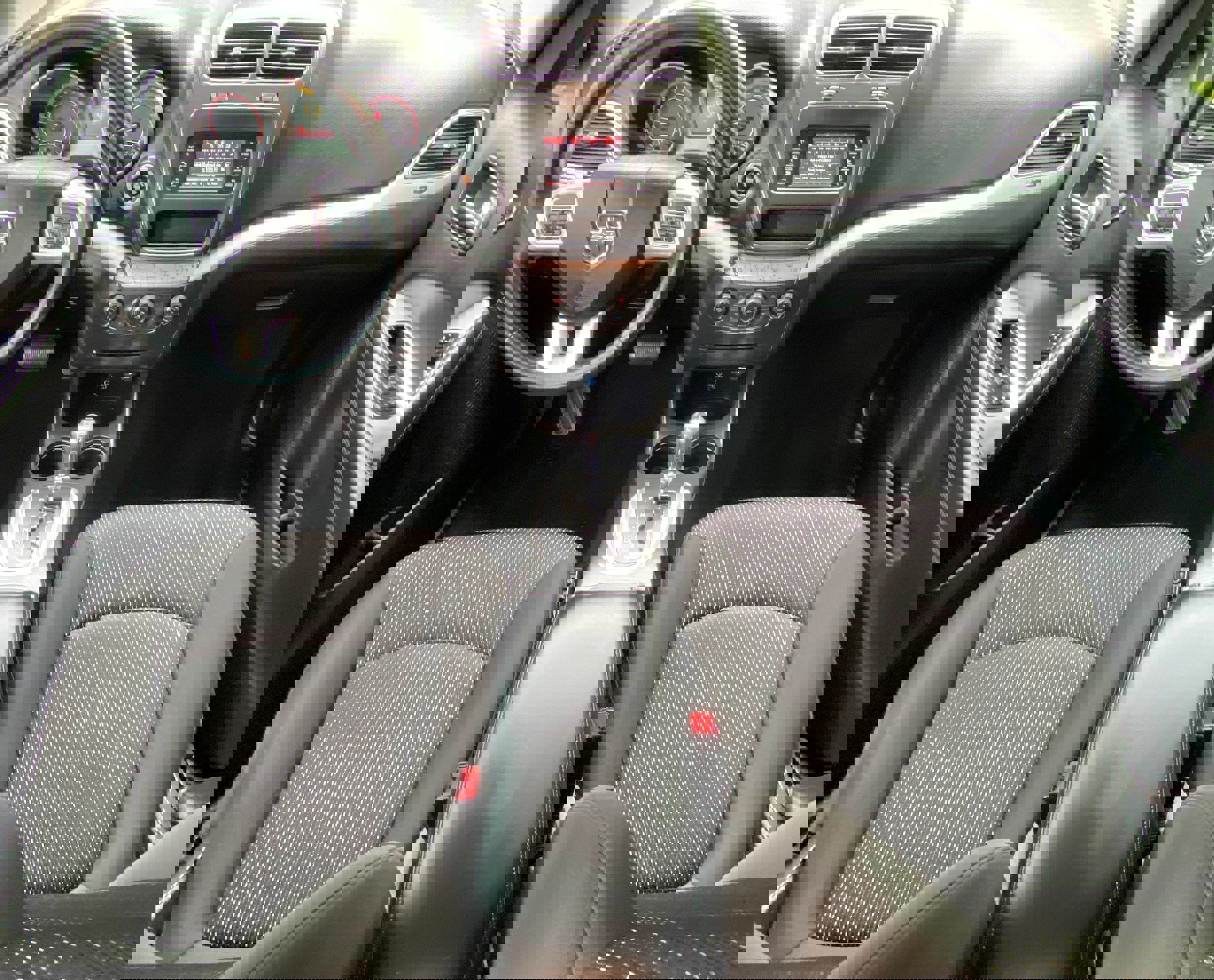 Used 2019 Dodge Journey SE w/ Premium Group image 8