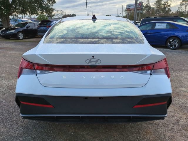 New 2026 Hyundai Elantra SE FWD image 6
