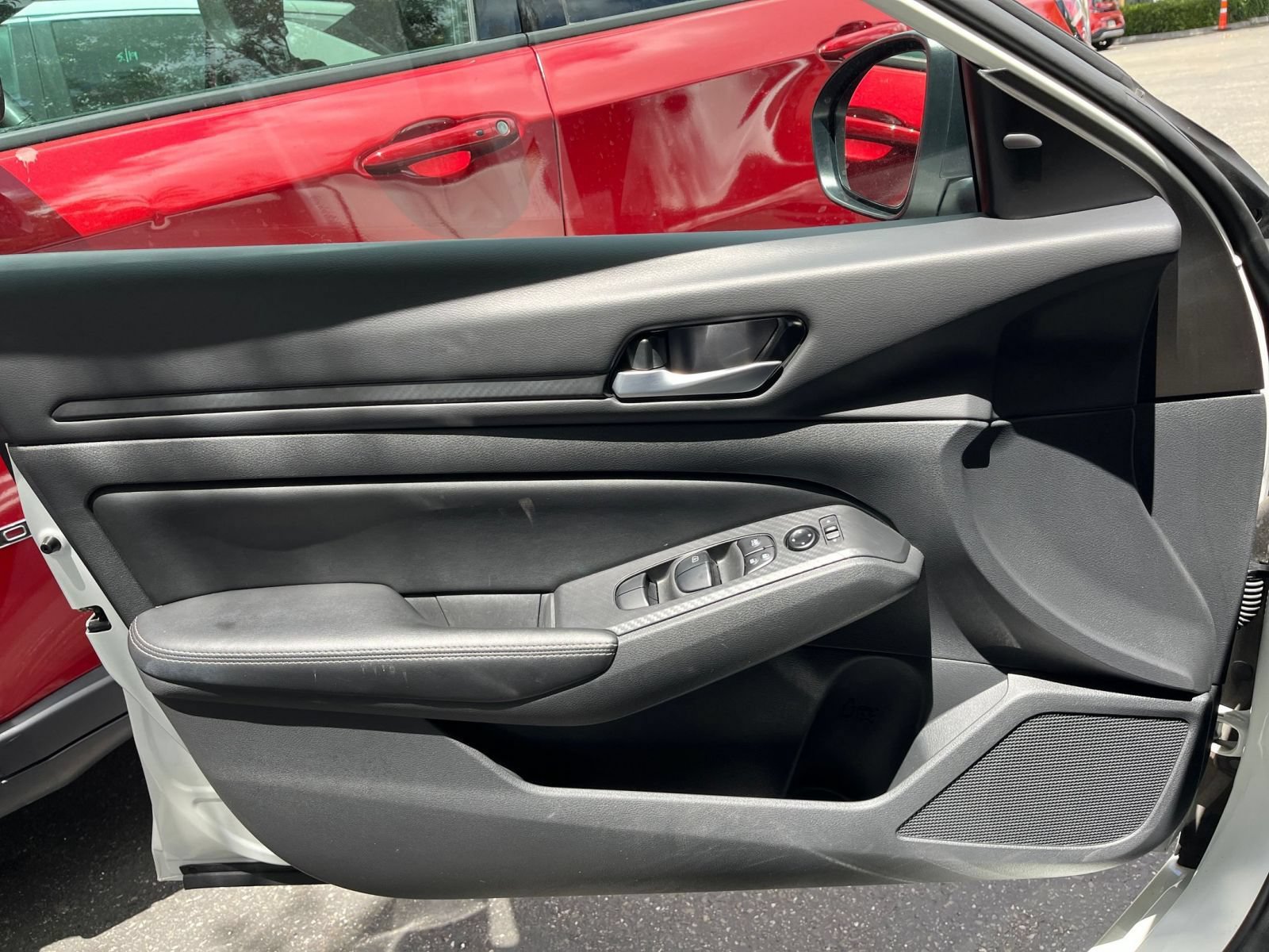 Used 2025 Nissan Altima 2.5 SV FWD image 18