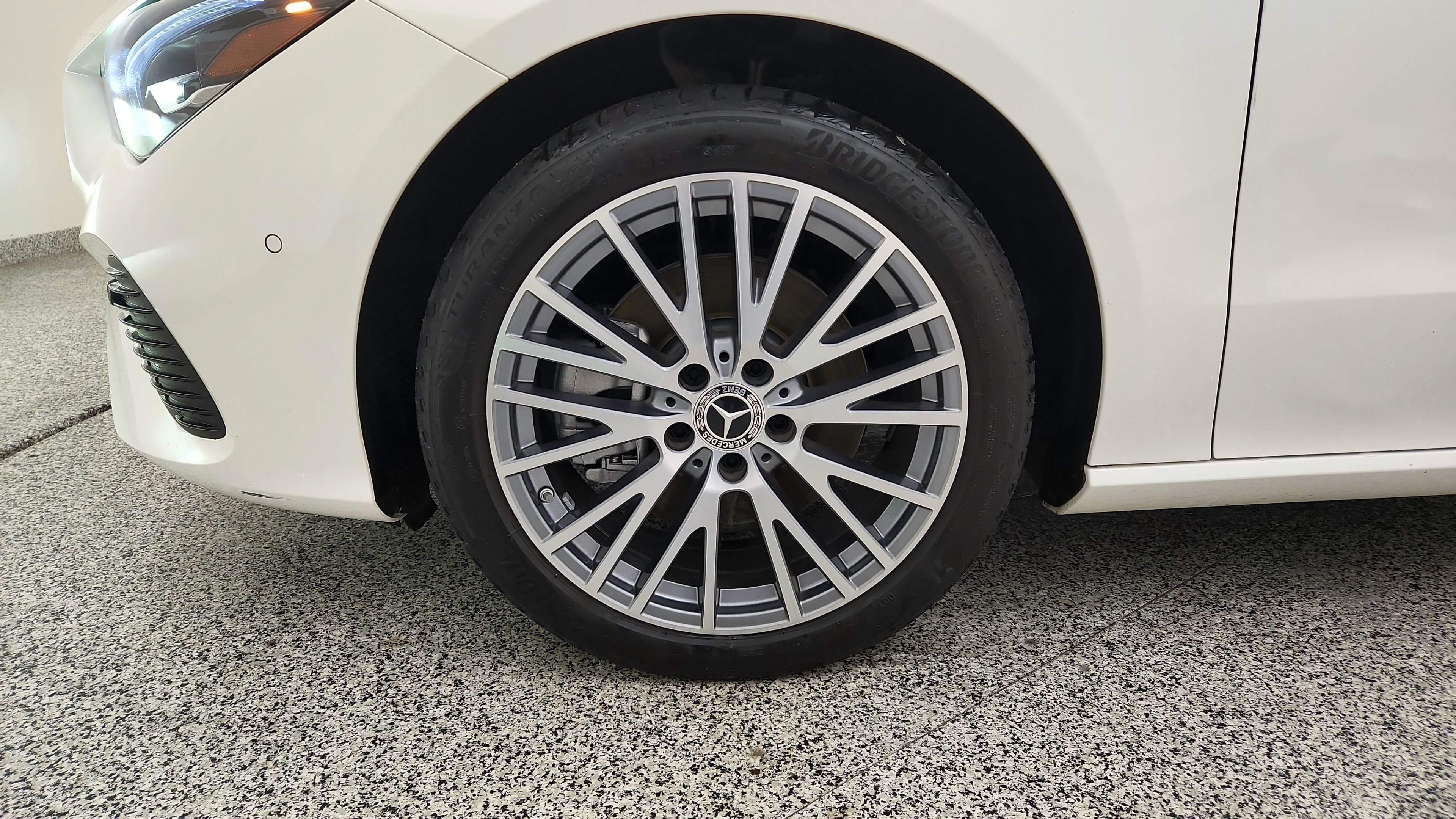 Used 2025 Mercedes-Benz CLA 250 image 30